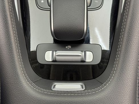 Used 2024 Mercedes-Benz GLS 580 4MATIC image 40