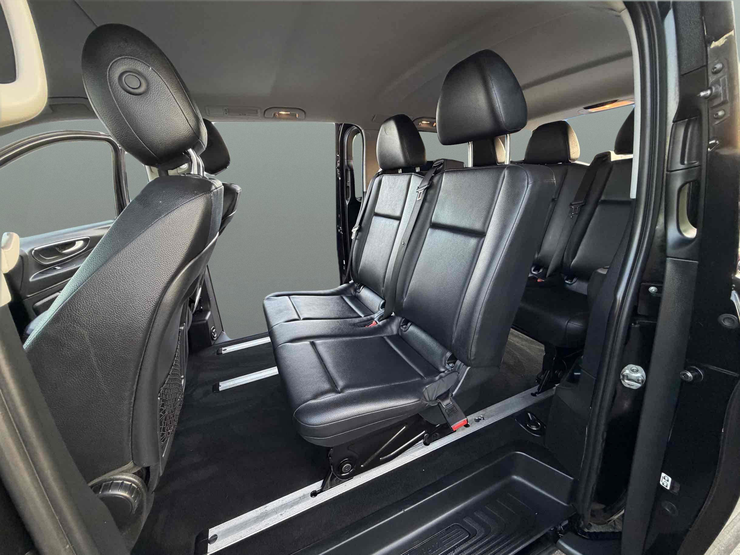 Used 2016 Mercedes-Benz Metris Passenger image 11