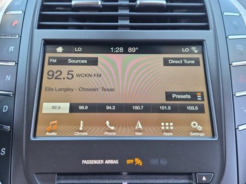 Used 2018 Lincoln MKC Reserve FWD image 11