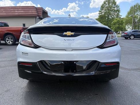 Used 2019 Chevrolet Volt LT w/ Comfort Package FWD image 4