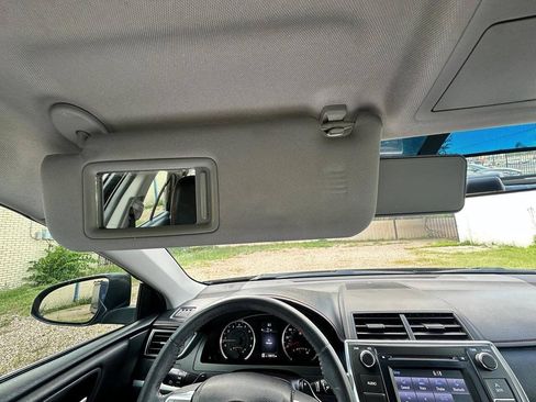 Used 2017 Toyota Camry SE FWD image 33