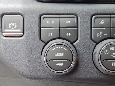 New 2026 Chevrolet Silverado 1500 High Country w/ Technology Package AWD/4WD image 30