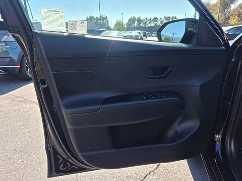 Used 2026 Hyundai Kona SE FWD image 12
