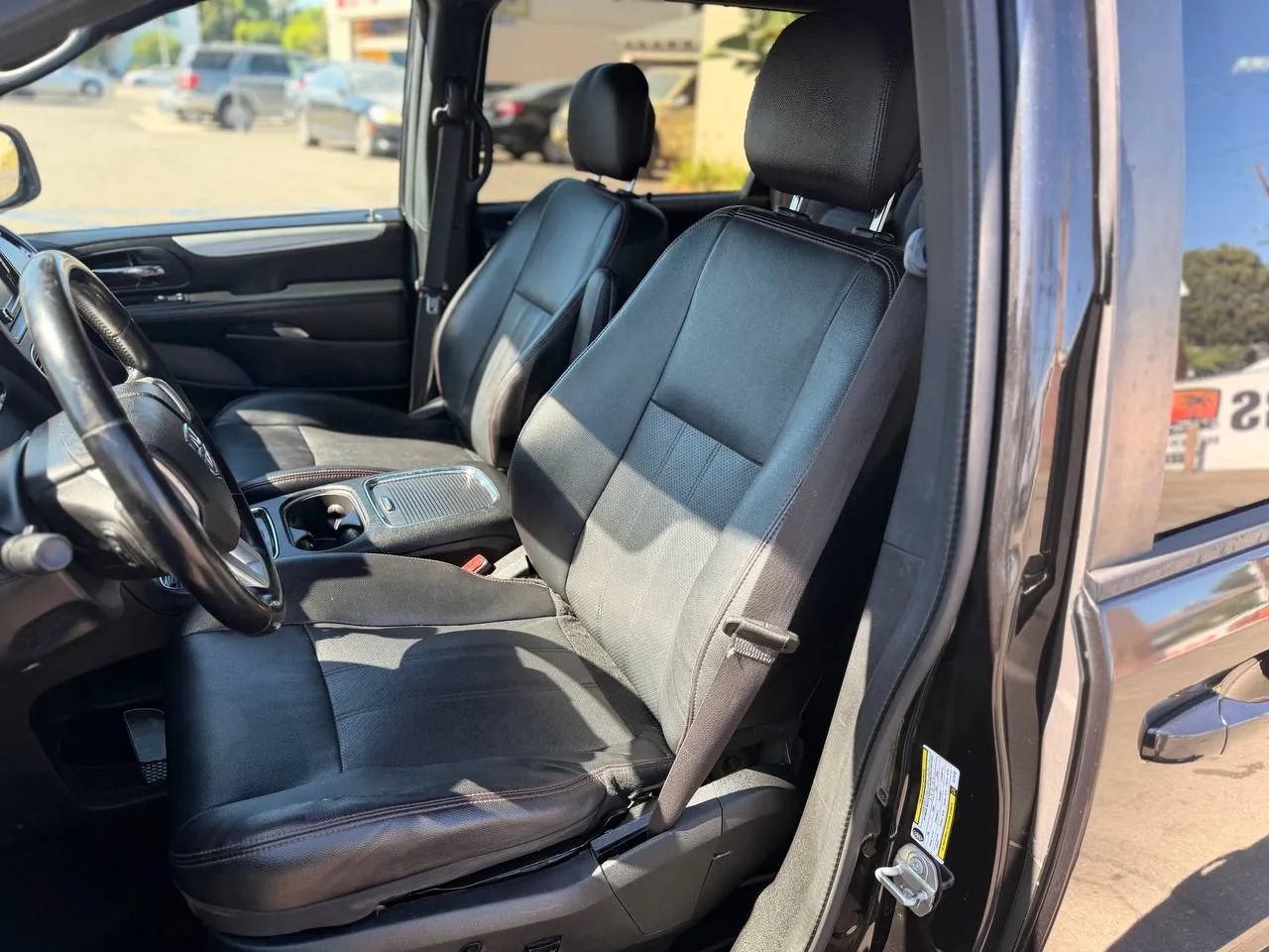 Used 2018 Dodge Grand Caravan GT FWD image 25