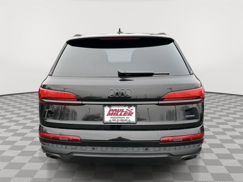 Used 2025 Audi Q7 2.0T Premium w/ Convenience Plus Package image 5
