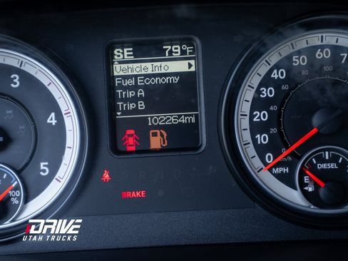 Used 2014 RAM 2500 SLT w/ Cold Weather Group image 38