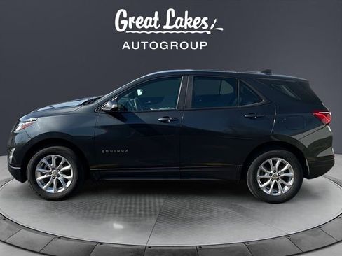 Used 2021 Chevrolet Equinox LS image 2