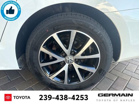 Used 2017 Volkswagen Jetta SE FWD image 11