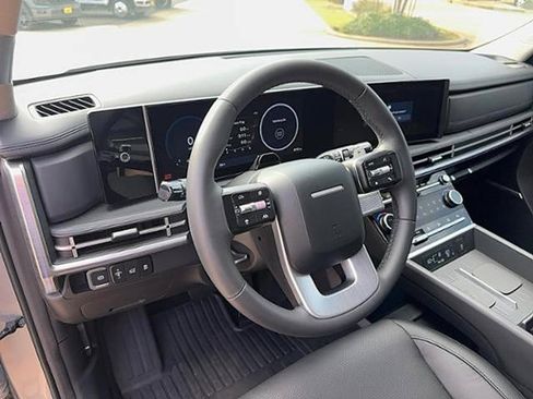 Used 2025 Hyundai Santa Fe Limited image 17