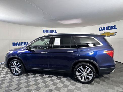 Used 2018 Honda Pilot Touring image 2