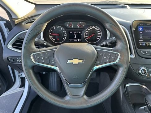 Used 2024 Chevrolet Malibu LT image 7