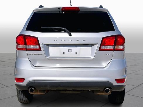 Used 2014 Dodge Journey SXT w/ Flexible Seating Group image 5