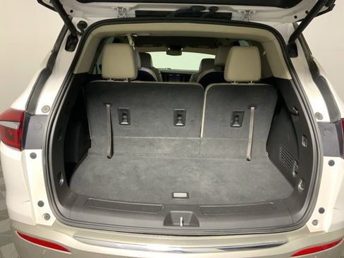 Used 2019 Buick Enclave Essence image 29