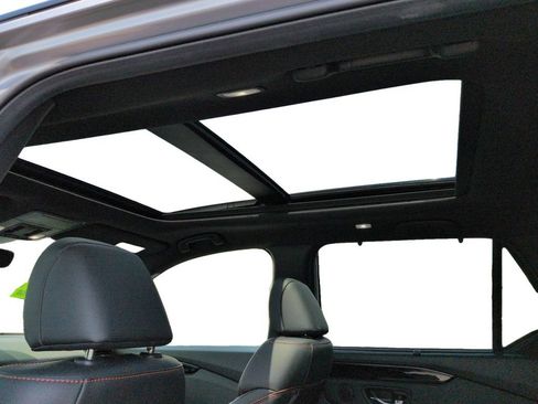 Used 2025 Honda Pilot TrailSport image 13