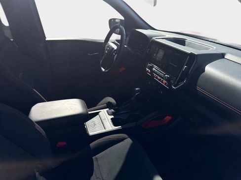 Certified 2025 Nissan Frontier Pro-X w/ Pro Convenience Package image 12