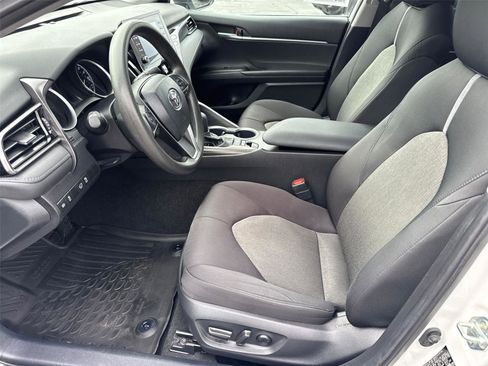 Used 2021 Toyota Camry LE image 24
