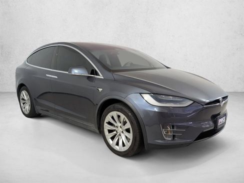 Used 2019 Tesla Model X 75D AWD/4WD image 7