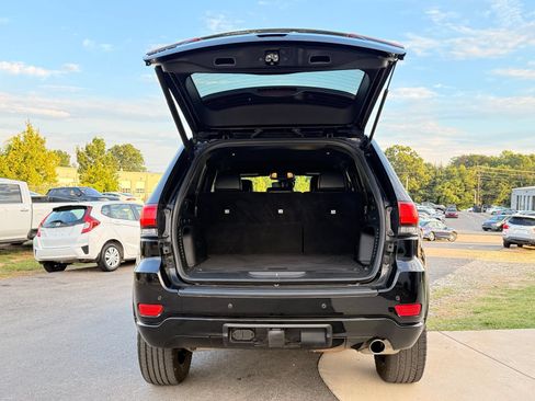 Used 2021 Jeep Grand Cherokee Laredo X AWD/4WD image 38