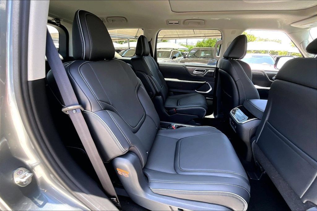 New 2027 INFINITI QX80 Luxe w/ Cargo Package RWD image 17