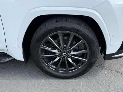 Used 2025 Lexus LX 700h F Sport AWD/4WD image 7