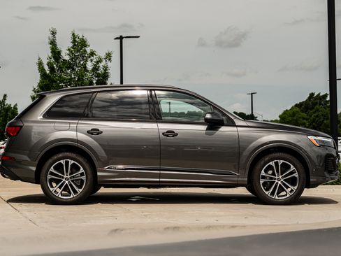 New 2026 Audi Q7 2.0T Premium Plus AWD/4WD image 3