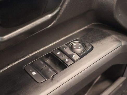 Certified 2025 Toyota Tacoma SR5 image 10