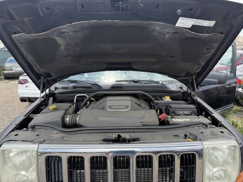 Used 2006 Jeep Commander Limited w/ Trailer Tow Group IV RWD image 29