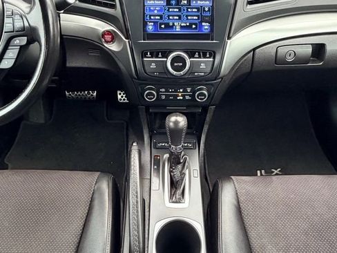 Used 2018 Acura ILX image 31