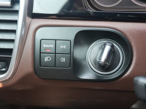 Used 2022 Porsche Cayenne S AWD/4WD image 35