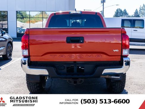 Used 2017 Toyota Tacoma TRD Off-Road w/ Tow Package AWD/4WD image 6