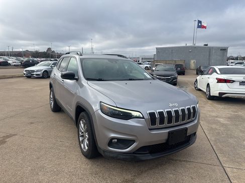 Used 2022 Jeep Cherokee Latitude Lux image 1