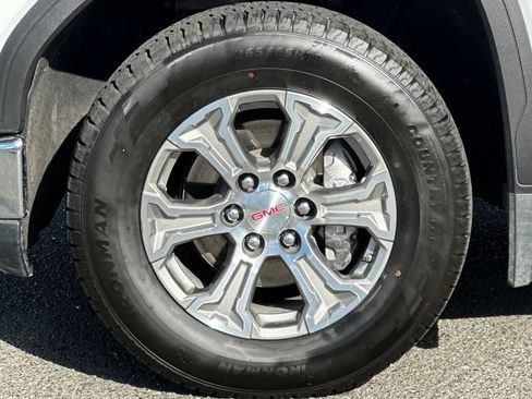 Used 2024 GMC Sierra 1500 SLT RWD image 32