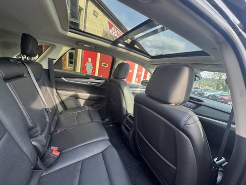 Used 2017 Cadillac XT5 Luxury w/ Driver Awareness Package AWD/4WD image 23