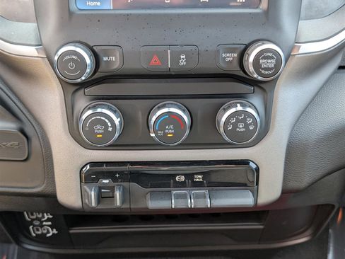 Used 2024 RAM 3500 Big Horn image 25