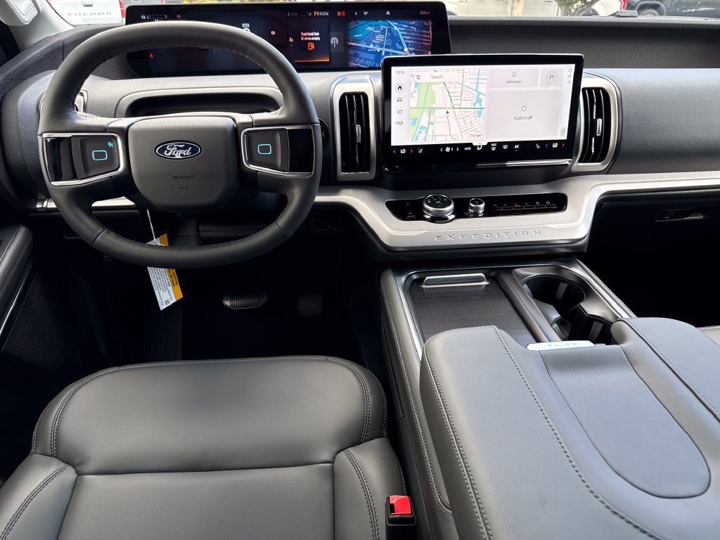 New 2026 Ford Expedition Max Active RWD image 5