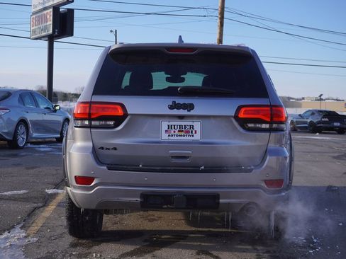Used 2017 Jeep Grand Cherokee Altitude image 6