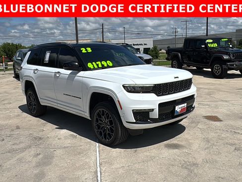 Used 2023 Jeep Grand Cherokee L Summit w/ High Altitude Package AWD/4WD image 3