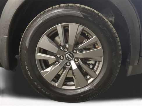 Used 2022 Nissan Pathfinder SV image 11