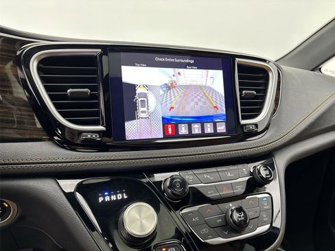 Used 2021 Chrysler Pacifica Pinnacle image 30