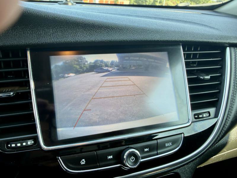 Used 2018 Buick Encore Essence AWD/4WD image 17