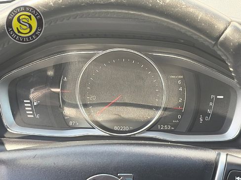 Used 2017 Volvo XC60 T5 Dynamic w/ Preferred Option Package image 26