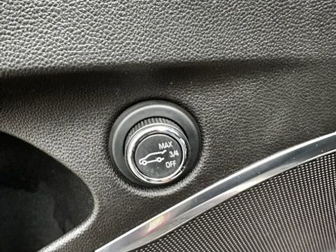 Used 2021 Buick Enclave Essence w/ Sound and Sites Package image 26