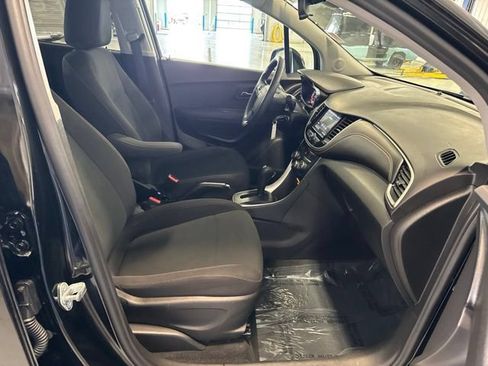 Used 2019 Chevrolet Trax LS w/ Tint and Cruise Package FWD image 15