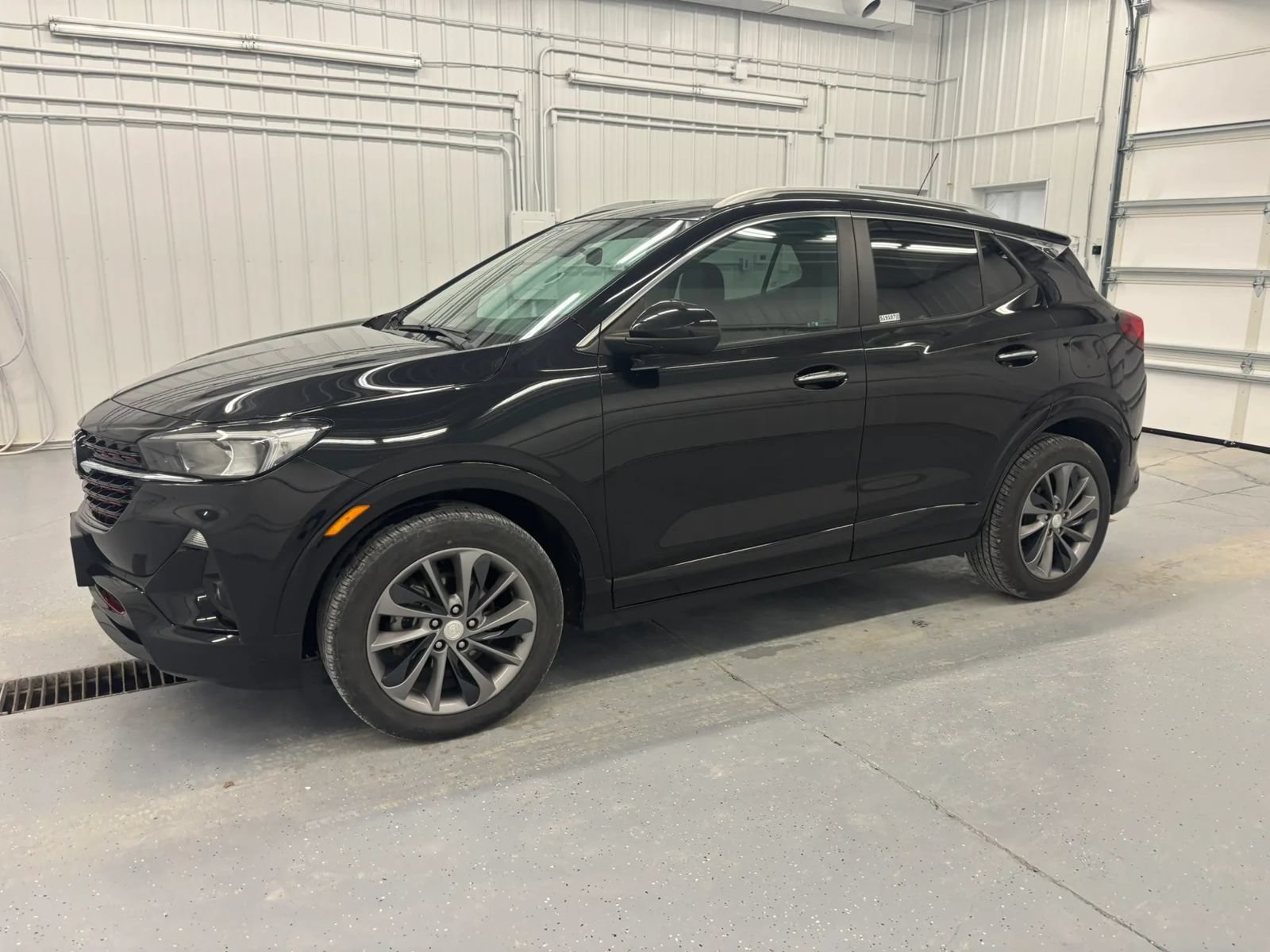 Used 2021 Buick Encore GX Select w/ Sport Touring Package FWD image 1