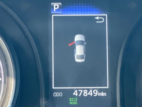 Used 2024 Toyota Camry SE image 33