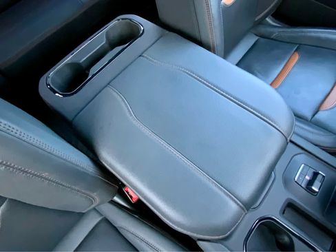 Used 2024 GMC Sierra 1500 AT4 w/ Technology Package image 37