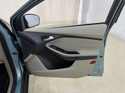 Used 2012 Ford Focus SEL FWD image 9
