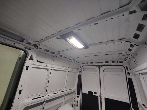 Used 2024 RAM ProMaster 2500 w/ Convenience Group FWD image 28