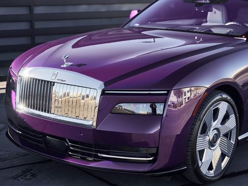 Used 2024 Rolls-Royce Spectre w/ Spectre Launch Package image 7