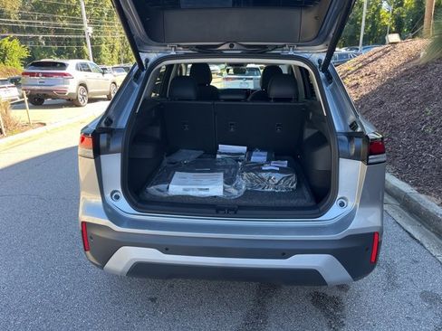 New 2025 Volkswagen Tiguan SE image 26